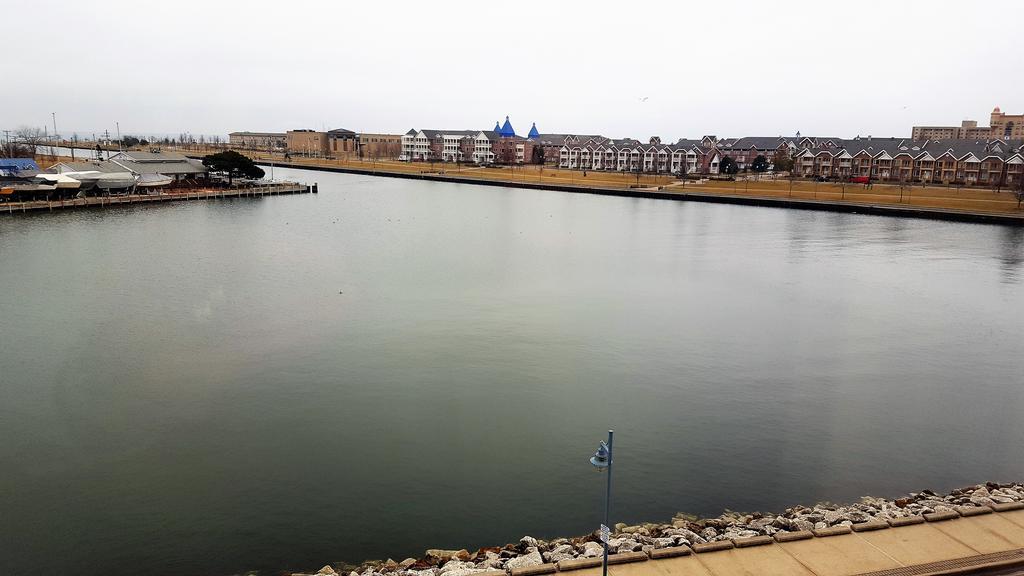 Wyndham Garden Kenosha Harborside Hotel Exterior photo